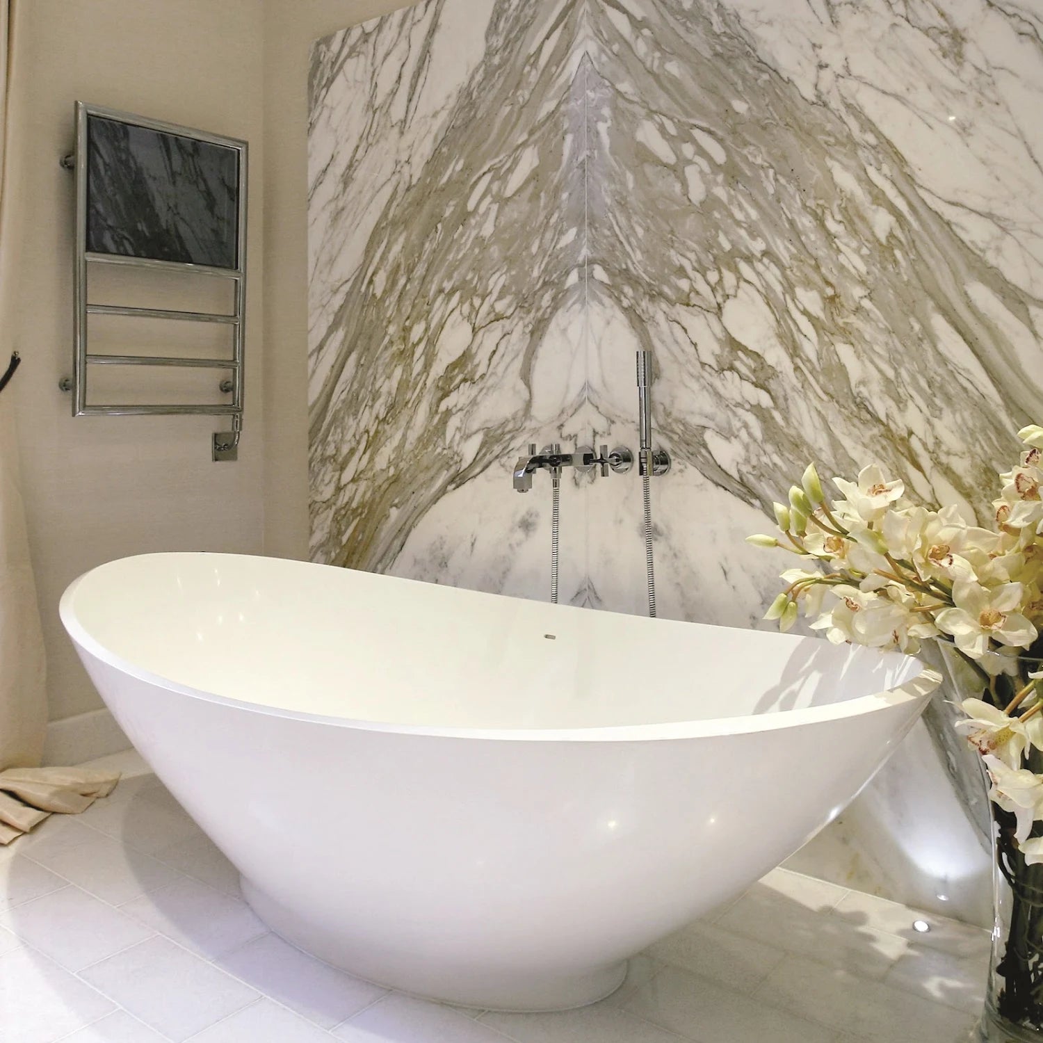 BC DESIGNS Kurv Freestanding Bath White - 1890 x 900mm - S R originals